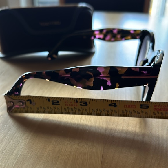 Sunglasses - Picture 6 of 10